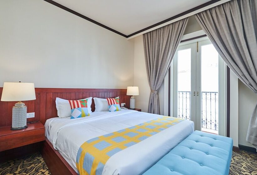 The Platinum Hotel & Suites