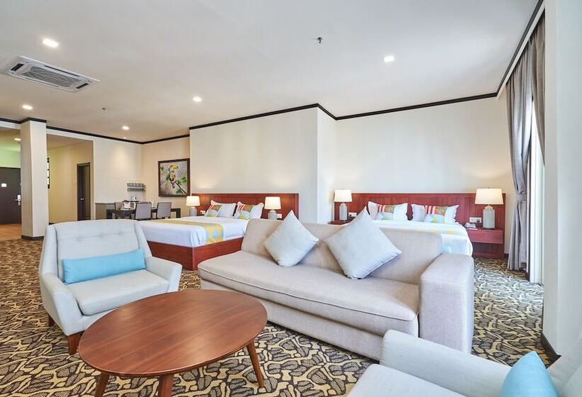 The Platinum Hotel & Suites