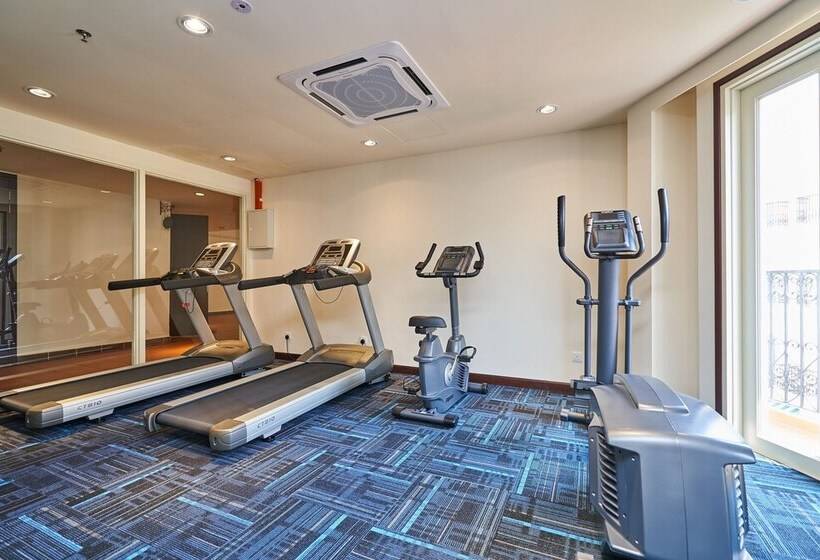 The Platinum Hotel & Suites