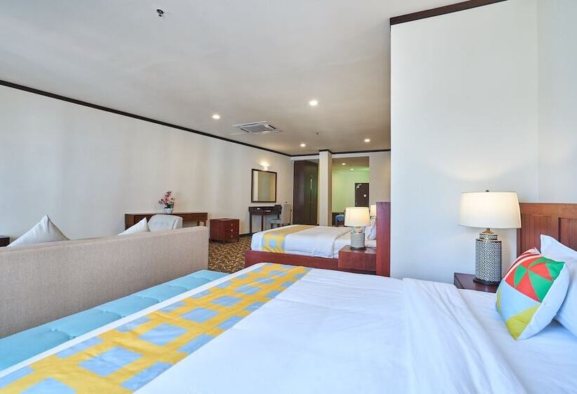 The Platinum Hotel & Suites