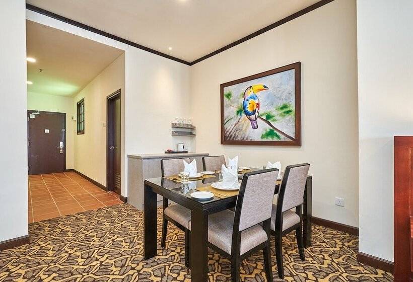 The Platinum Hotel & Suites