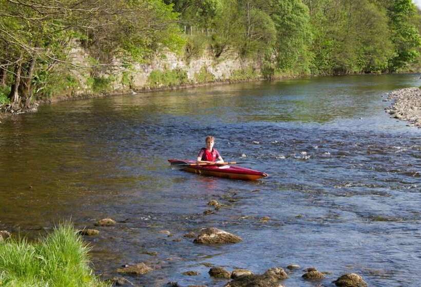 Abbotshaw House   Farm B&b