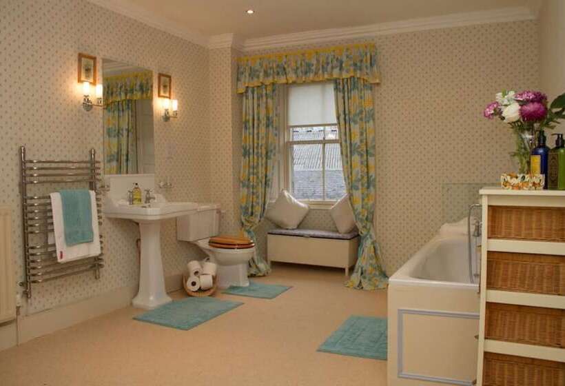 Abbotshaw House   Farm B&b