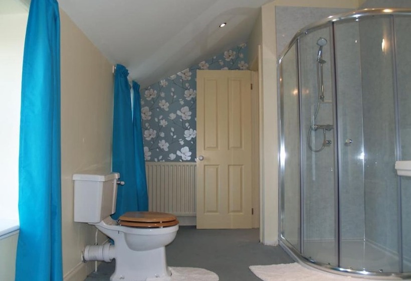 Abbotshaw House   Farm B&b