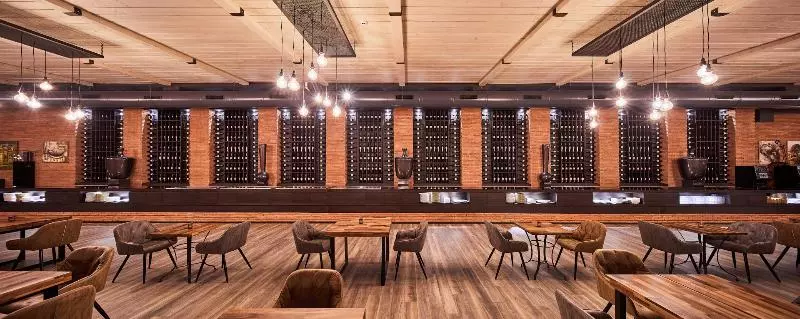 هتل Ambassadori Kachreti Golf Resort