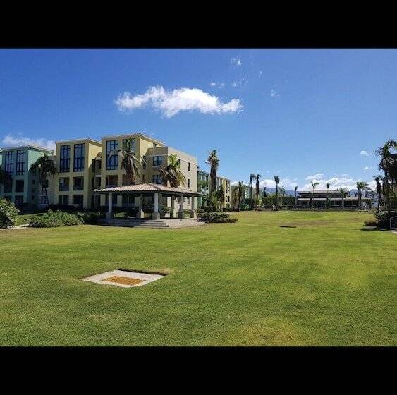 Aquatika Paraiso Tropical