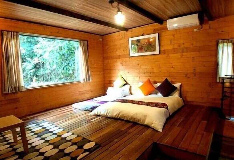 تختخواب و صبحانه Ienarts Museum