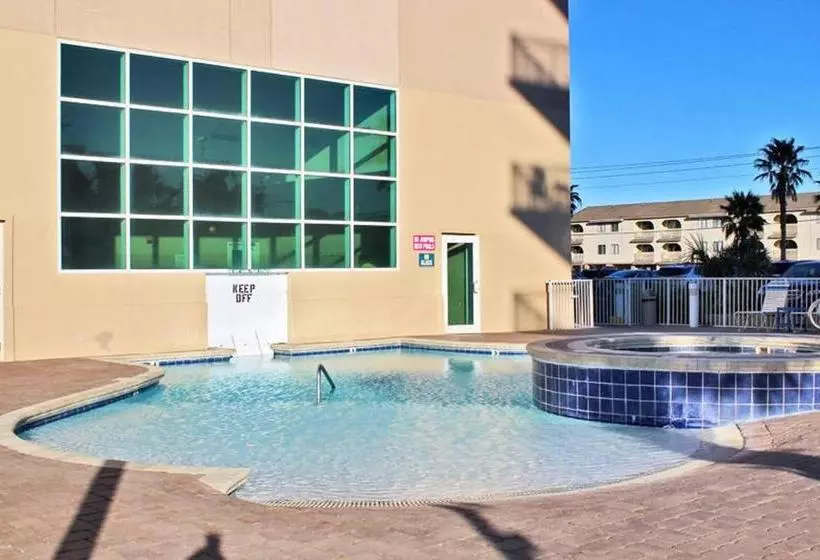Crystal Shores West By Youngs Suncoast