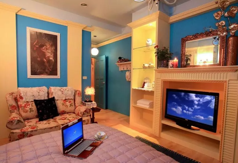 Happiness B&b
