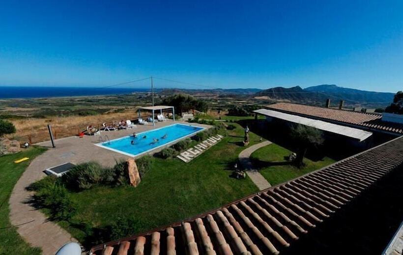 فندق فئة نجمة واحدة Agriturismo Irghitula