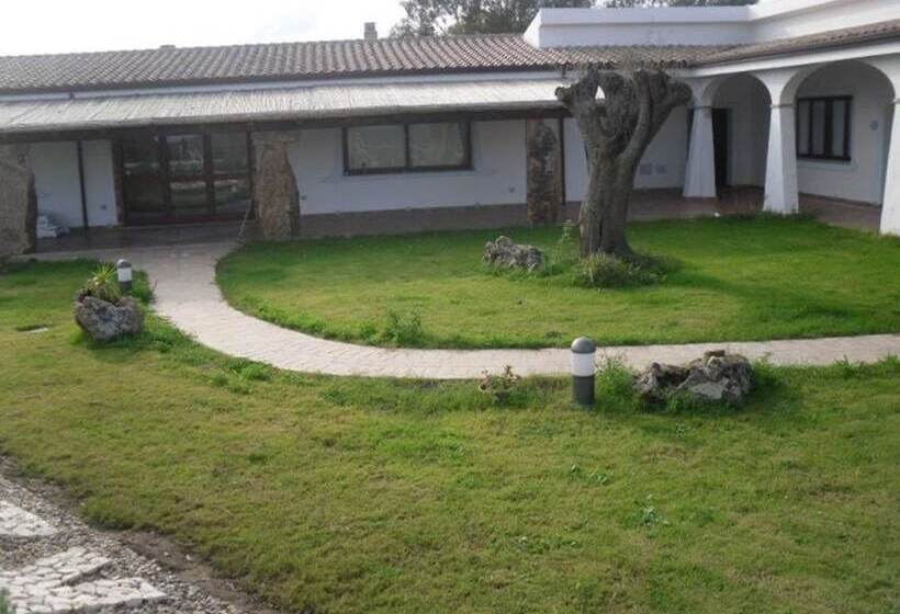 فندق فئة نجمة واحدة Agriturismo Irghitula