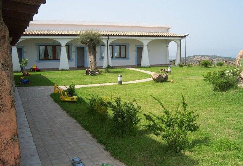 فندق فئة نجمة واحدة Agriturismo Irghitula