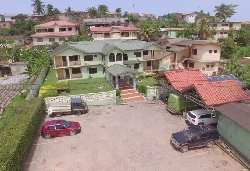 Hotelli Boy Boison Elite