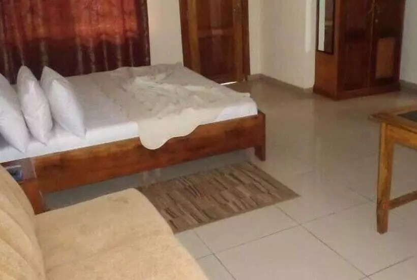 Hotelli Boy Boison Elite