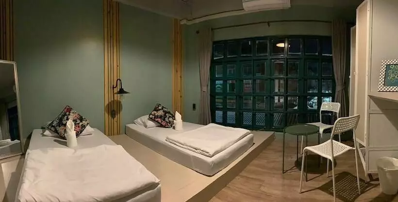 هتل Busket Hostel