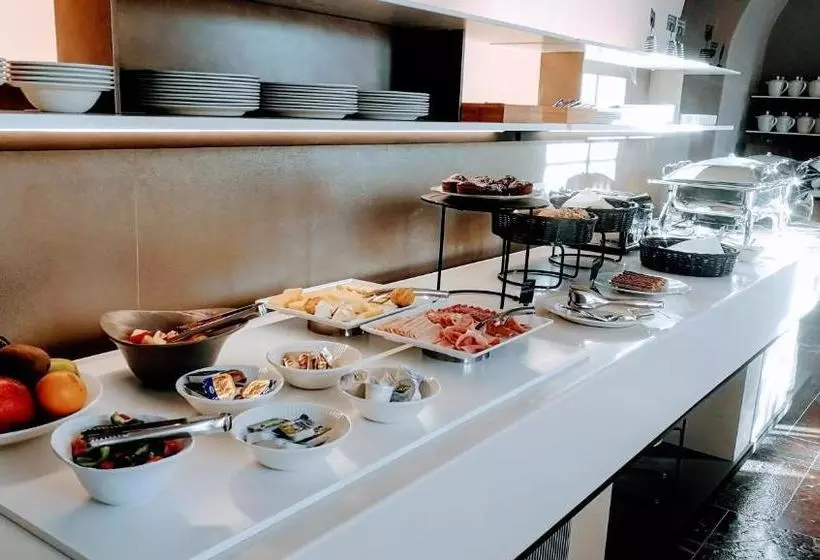 Hotelli Chateau Clara Futura