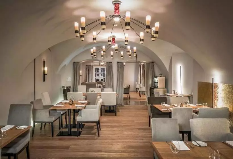 Hotelli Chateau Clara Futura