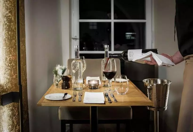 Hotelli Chateau Clara Futura