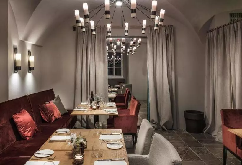 Hotelli Chateau Clara Futura