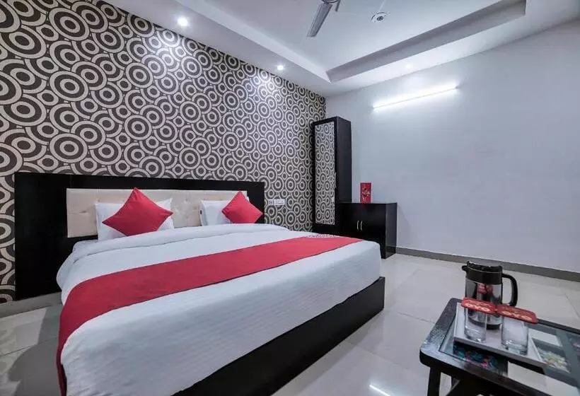 Hotelli O Crown Residency