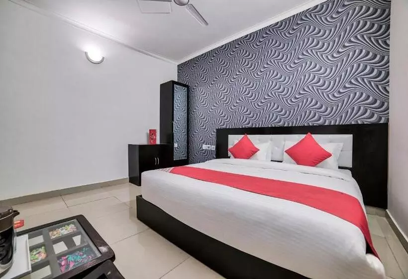 Hotelli O Crown Residency