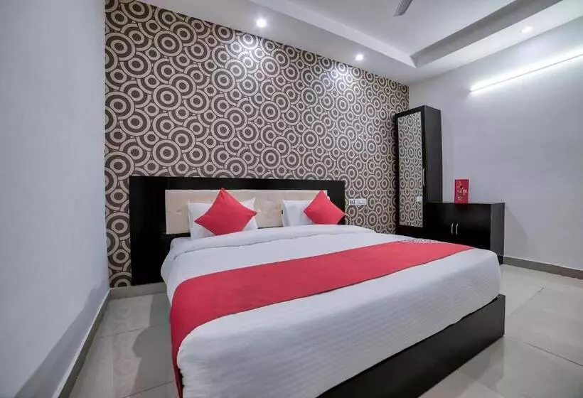 Hotelli O Crown Residency