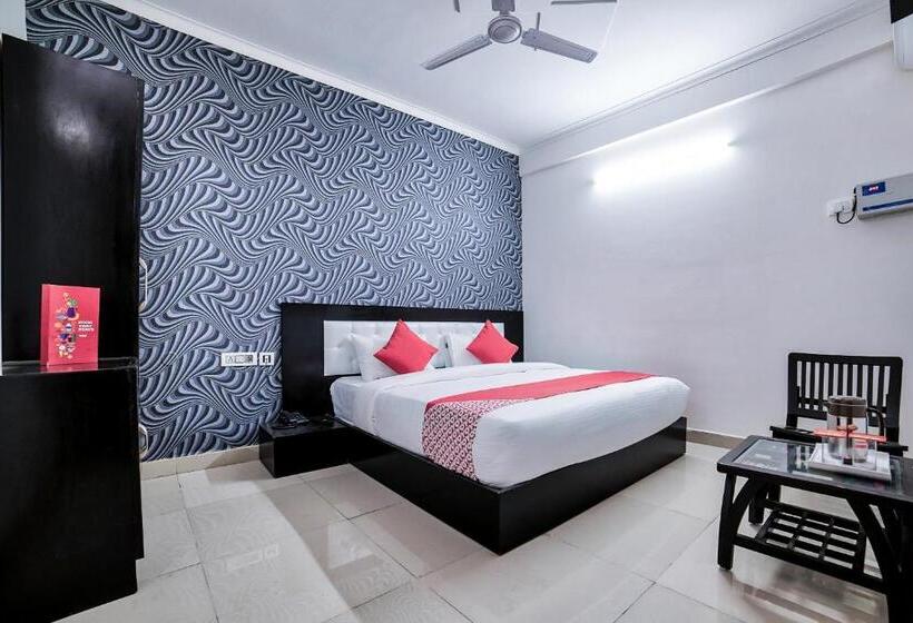 בית מלון כפרי O Crown Residency