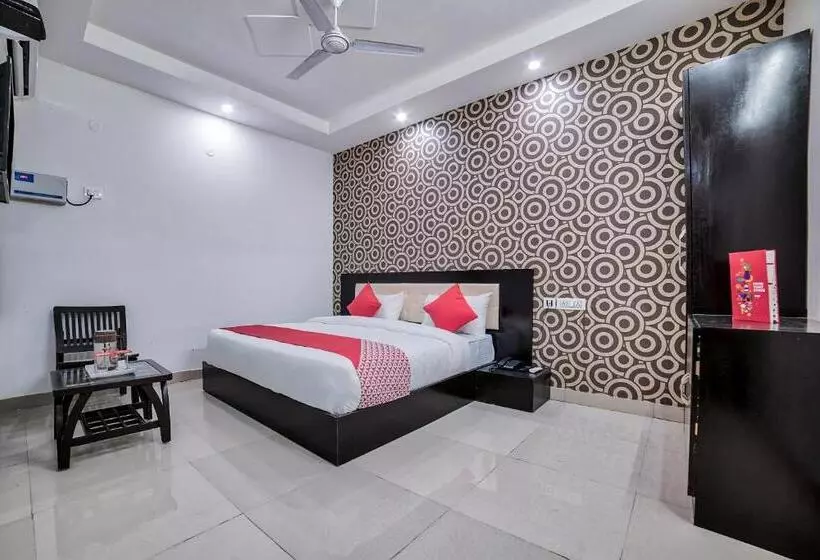 Hotelli O Crown Residency