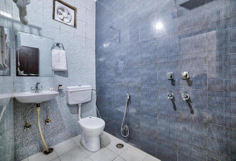 בית מלון כפרי O Crown Residency