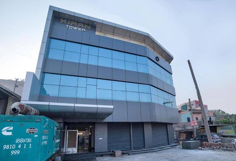 בית מלון כפרי O Crown Residency