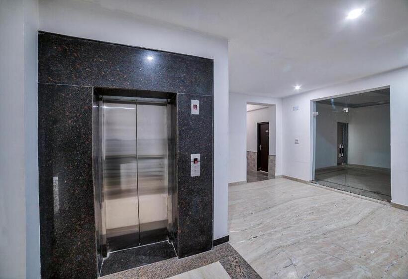 בית מלון כפרי O Crown Residency