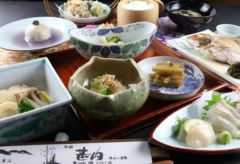 Hotelli Jinnai Ryokan