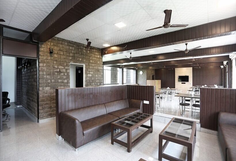 فندق Madhuban Resort