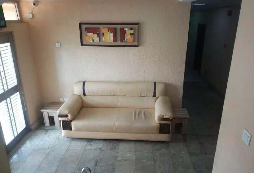 Peak Court Hotels