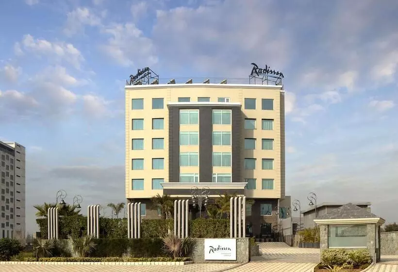 Hotel Radisson Chandigarh Zirakpur