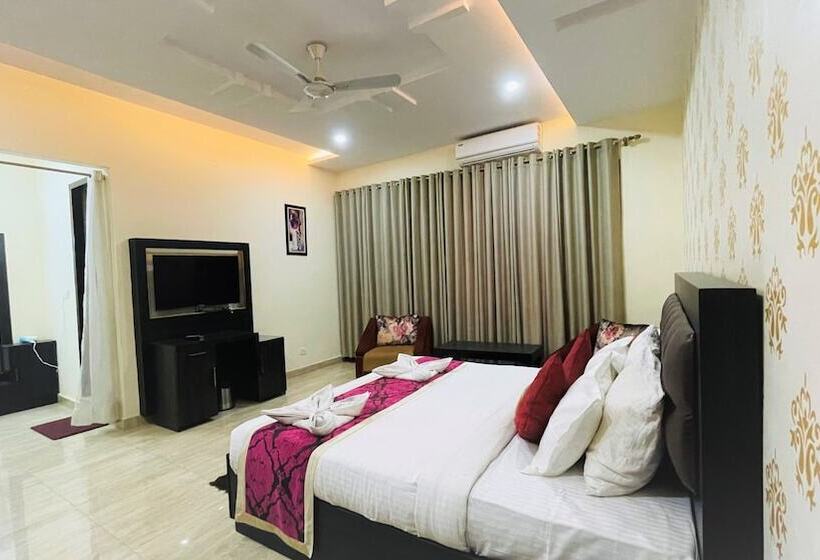 호텔 Sterling Banquet And