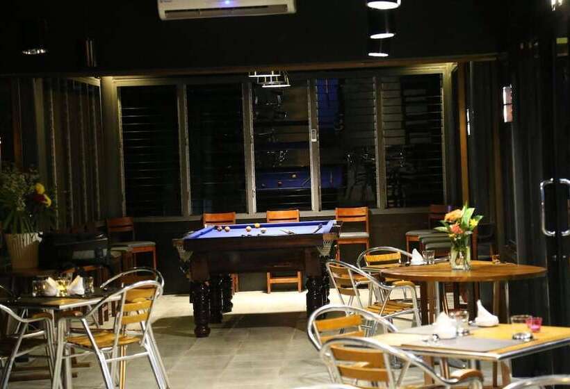 Отель Tha Lane Bay Villa