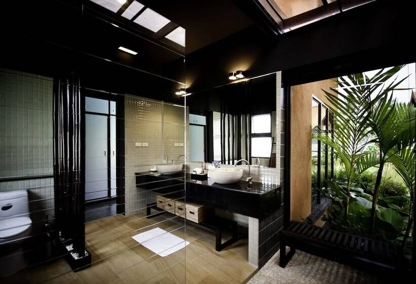 Отель Tha Lane Bay Villa