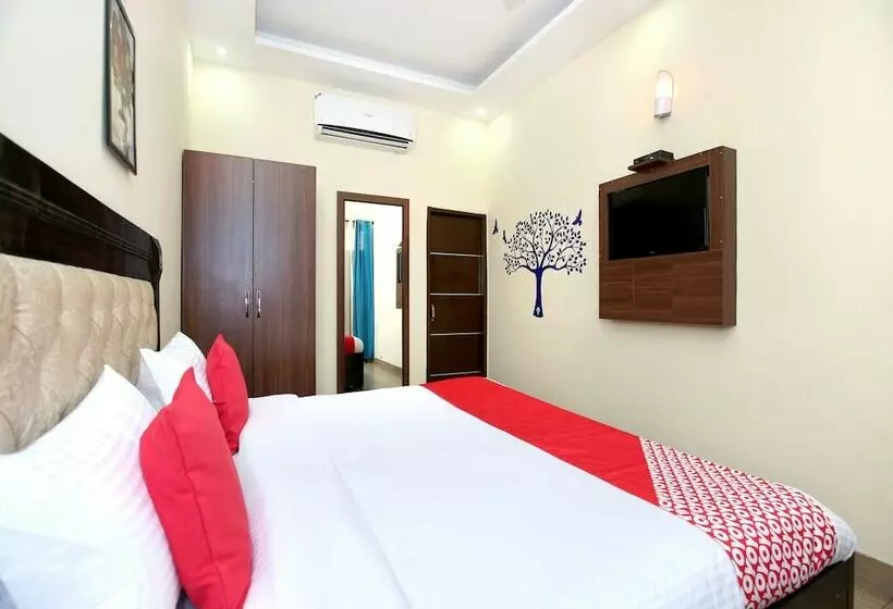 هتل The Green Park Resort