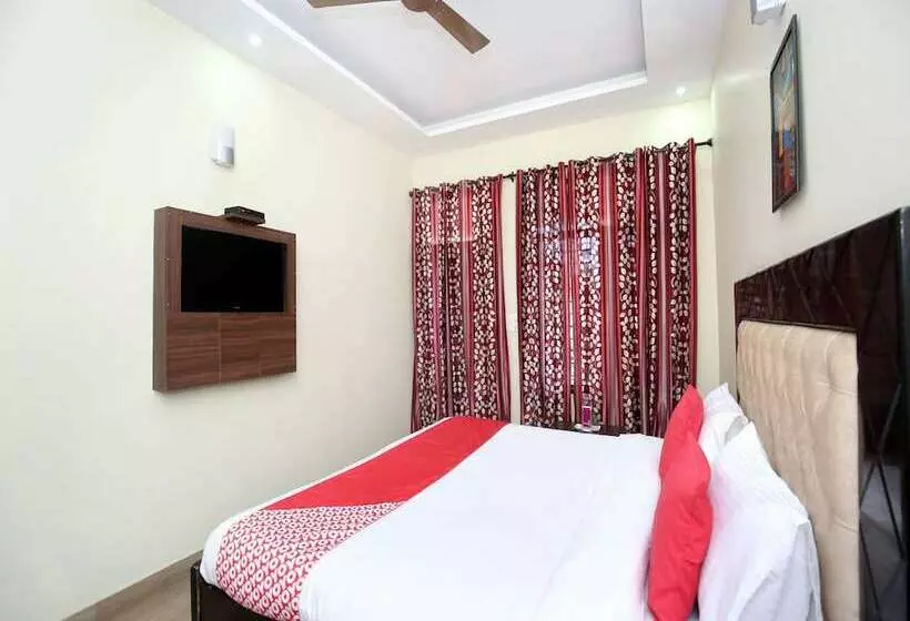 هتل The Green Park Resort