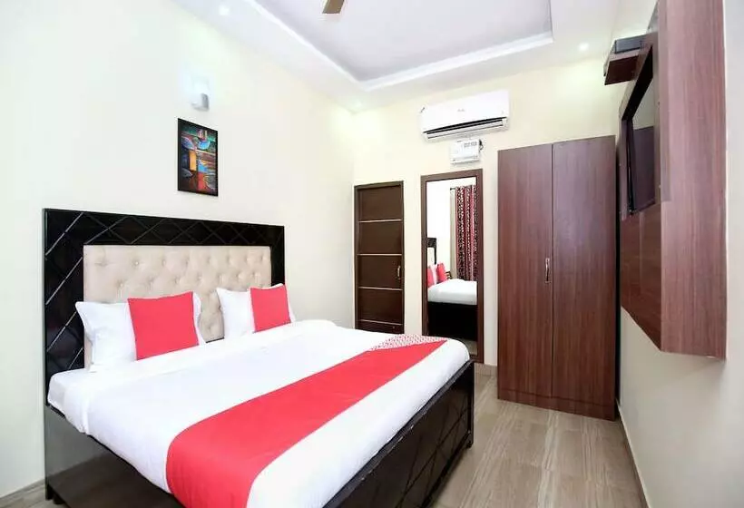 هتل The Green Park Resort