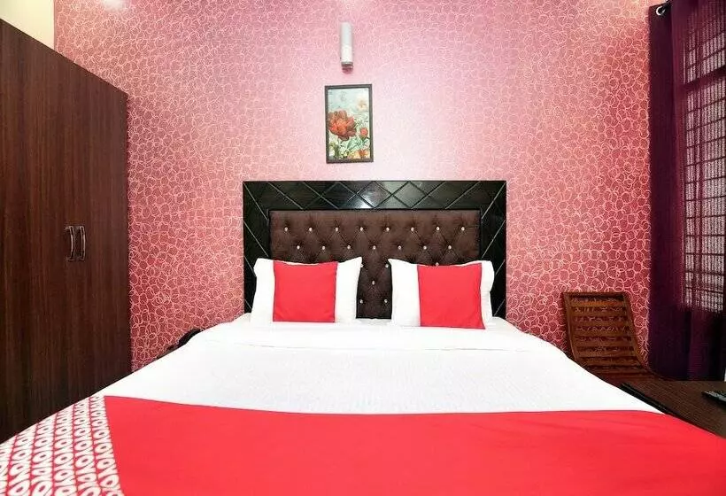 هتل The Green Park Resort
