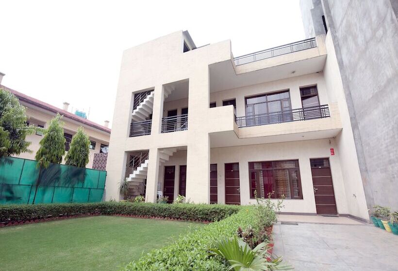 호텔 The Green Park Resort