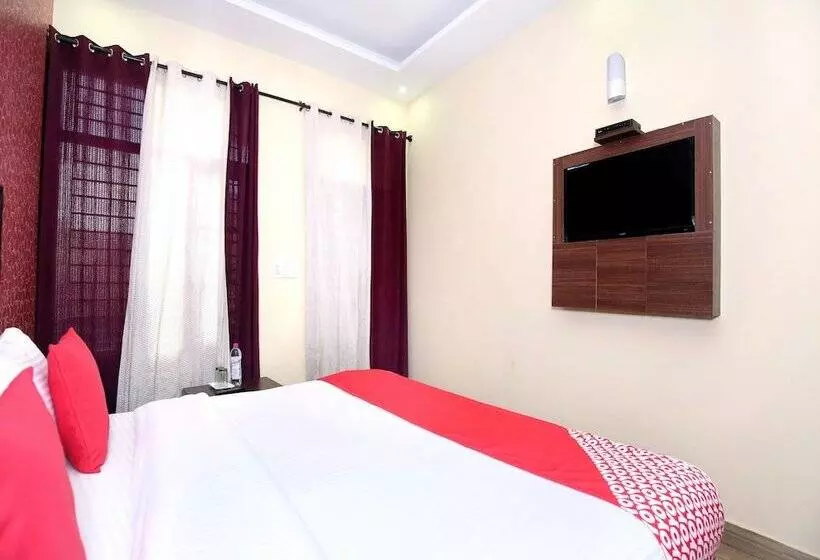 هتل The Green Park Resort