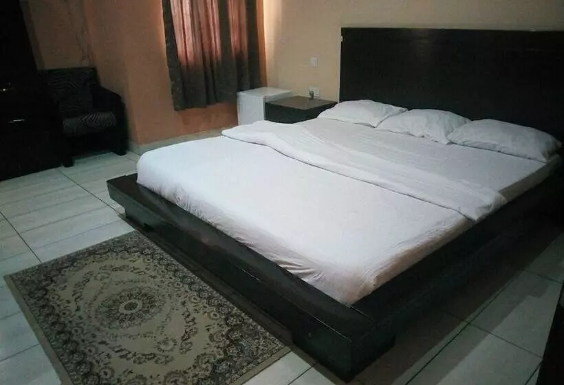 Peak Court Hotels