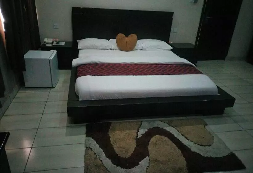 Peak Court Hotels