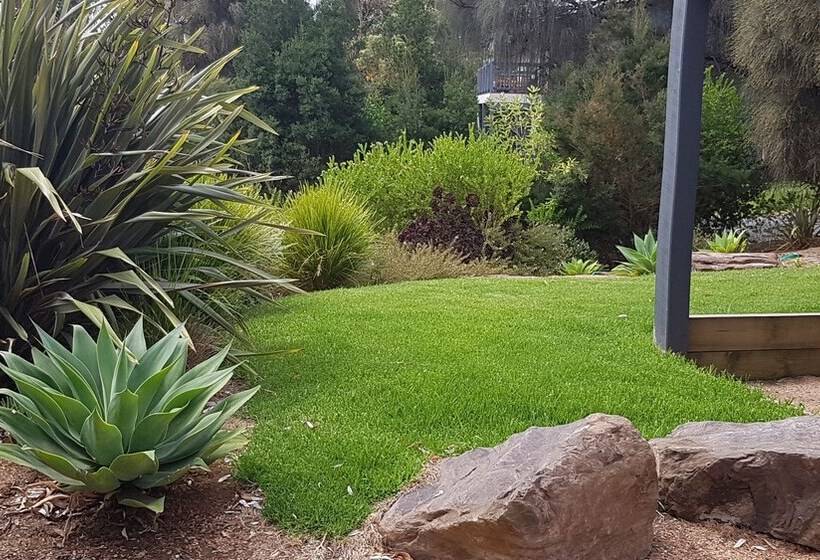 Smith Beach Getaways Beachwood House