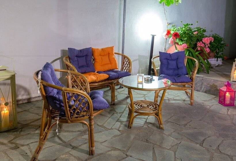 Famelia Studios Lampiris