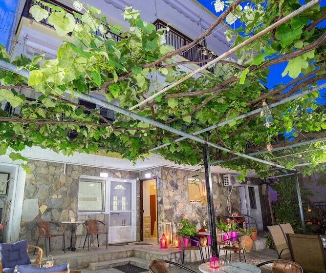 Famelia Studios Lampiris