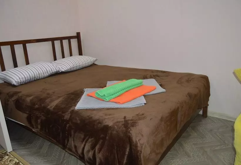 Eburg Hotel   Hostel